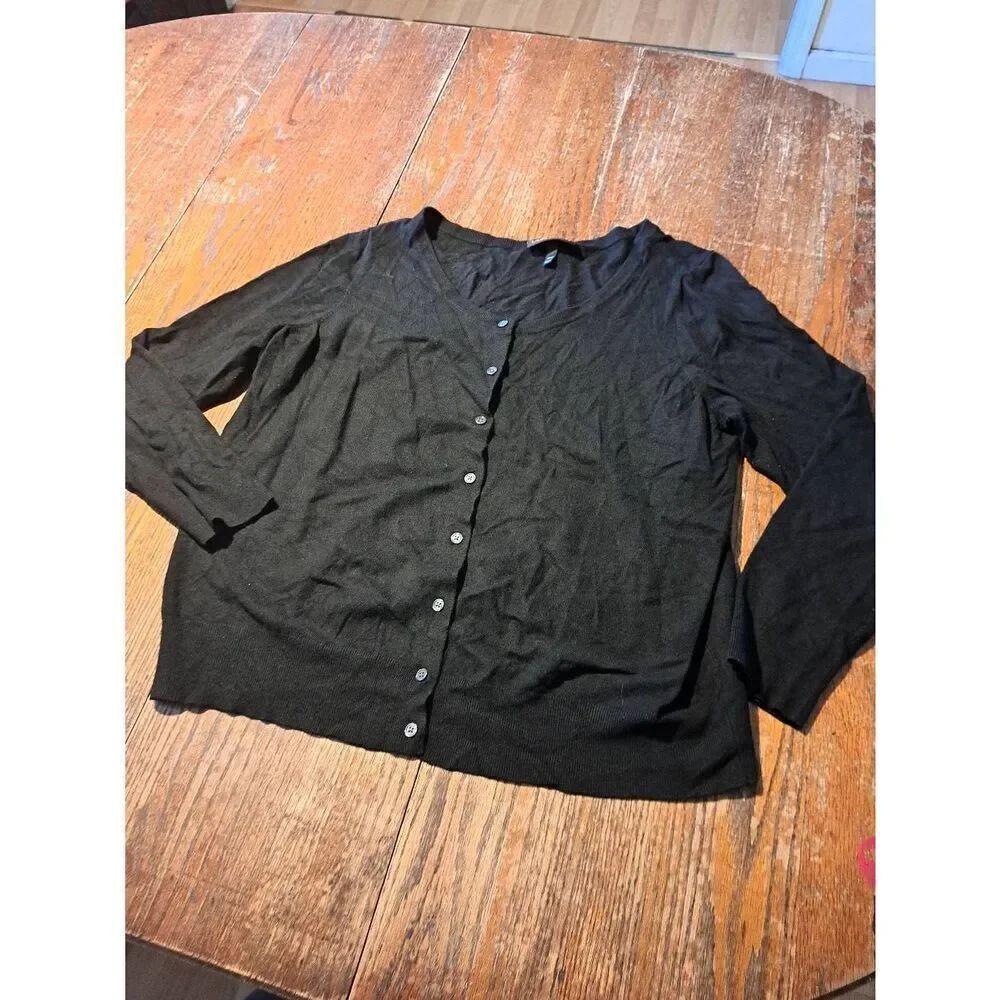 Size 18/20 Lane Bryant Black Long Sleeve Round Neck Button Knit Sweater Cardigan